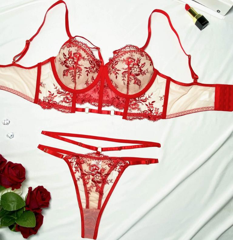 Black Lace 2 Piece Corset Bra Lingerie Set